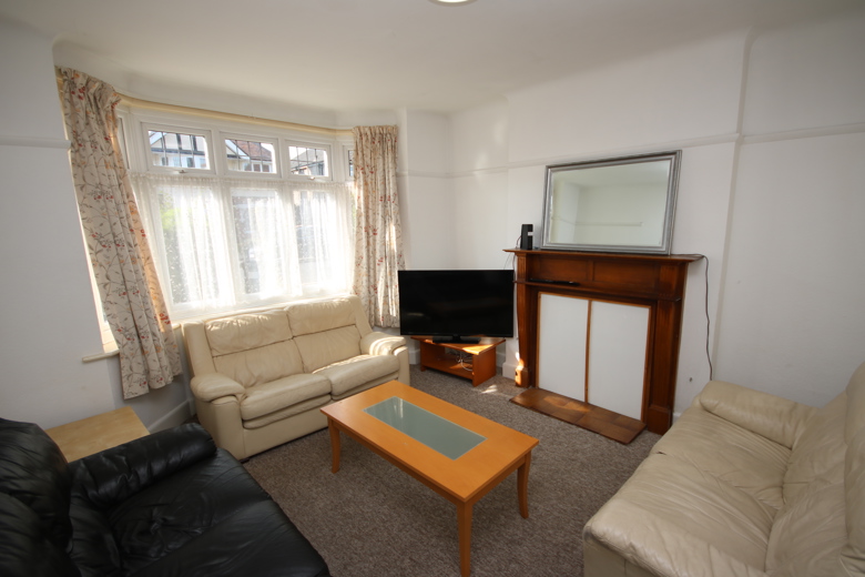 7 Bedroom House in Fernside Road BOURNEMOUTH