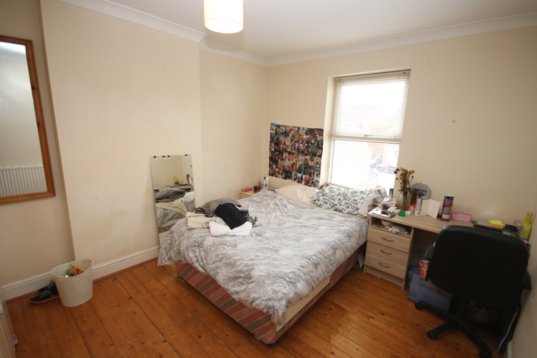 4 Bedroom House in Columbia Road BOURNEMOUTH