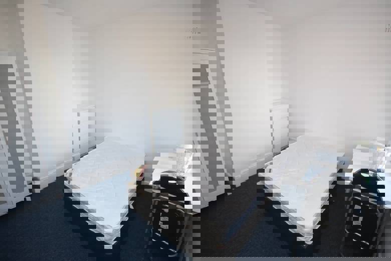 5 Bedroom House in Pine Road BOURNEMOUTH