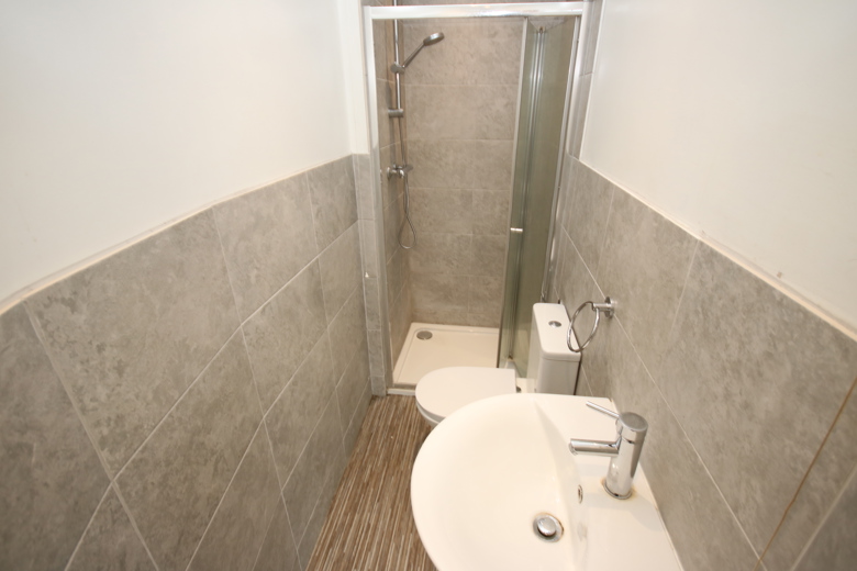 2 Bedroom Flat in Green Road BOURNEMOUTH