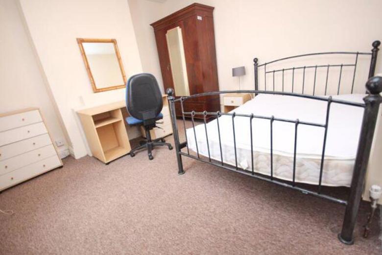 5 Bedroom Flat in  BOURNEMOUTH