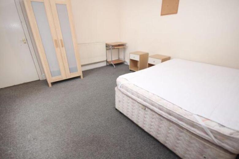 5 Bedroom Flat in  BOURNEMOUTH