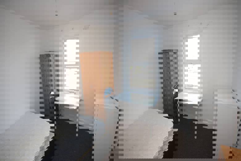 5 Bedroom House in Pine Road BOURNEMOUTH