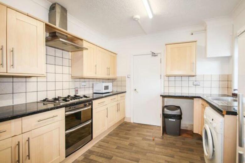 5 Bedroom House in Cherford Road BOURNEMOUTH