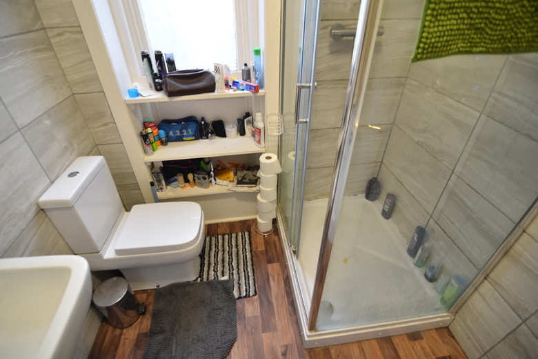 3 Bedroom Flat in West Hill Road BOURNEMOUTH