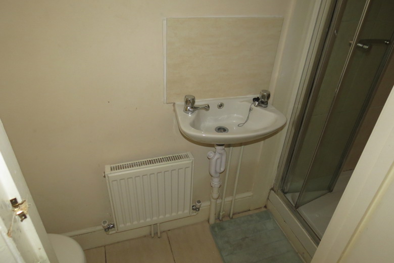 6 Bedroom House in Frederica Road BOURNEMOUTH (1)