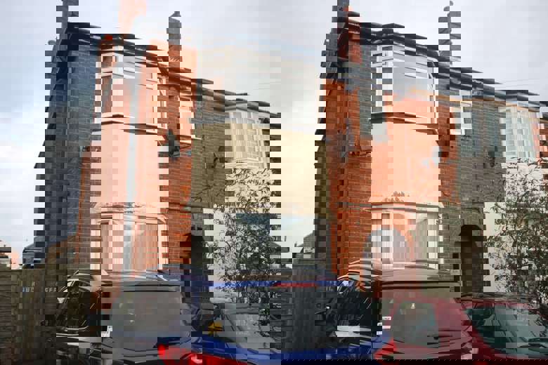 3 Bedroom Flat in Malmesbury Park Road BOURNEMOUTH