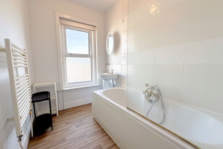 5 Bedroom House in Stewart Road Bournemouth