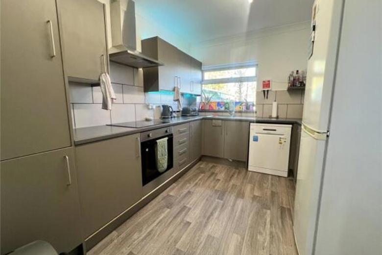 6 Bedroom House in  BOURNEMOUTH