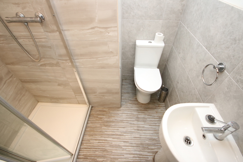 2 Bedroom Flat in Green Road BOURNEMOUTH